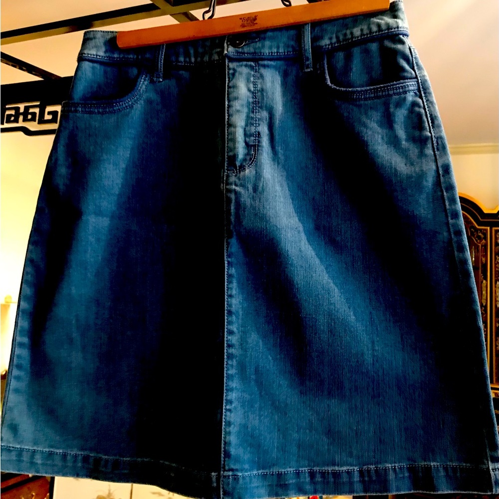 Denim skirt